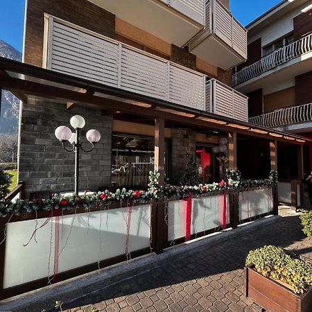 Albergo Carla Пон-Сен-Мартен Екстер'єр фото